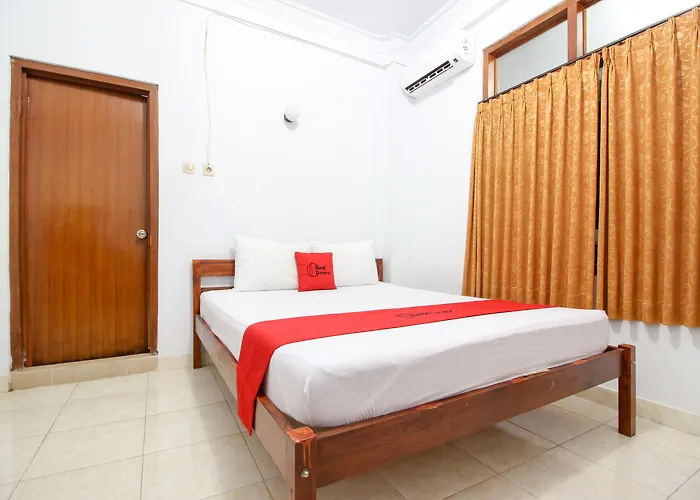 Reddoorz Plus Near Alun Alun Selatan